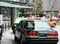 個人タクシーを開業する方法