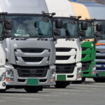運賃を受け取って貨物や人を運ぶ車両に必須の営業ナンバーについて解説